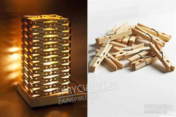 Lampka z drewnianych klamerek