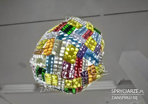 Lampa z opakowań po tabletkach