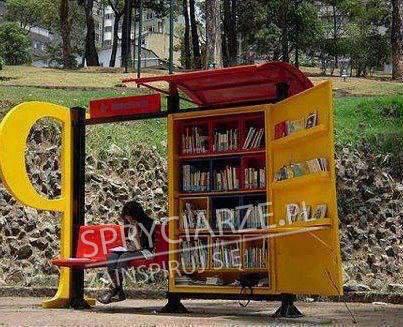 Przystanek z biblioteką
