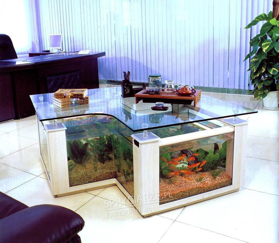 Stół z akwarium