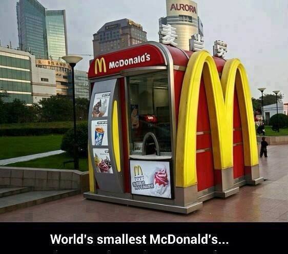 Najmniejszy McDonald's na świecie