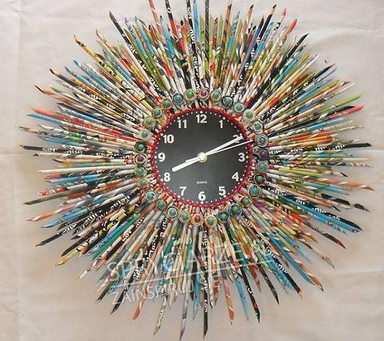 Zegar ozdobiony ołówkami