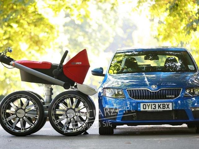 Stylowy wózek na potężnych felgach