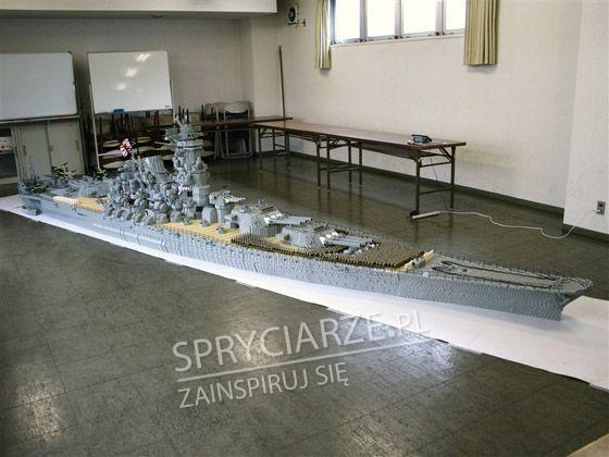 Pancernik Yamato wykonany w całości z klocków Lego