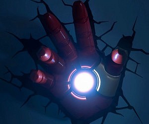 Lampka na ścianę dla każdego fana serii Iron Man