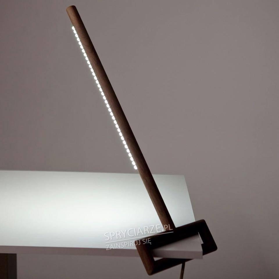 Minimalistyczna lampka z artystycznym zacięciem