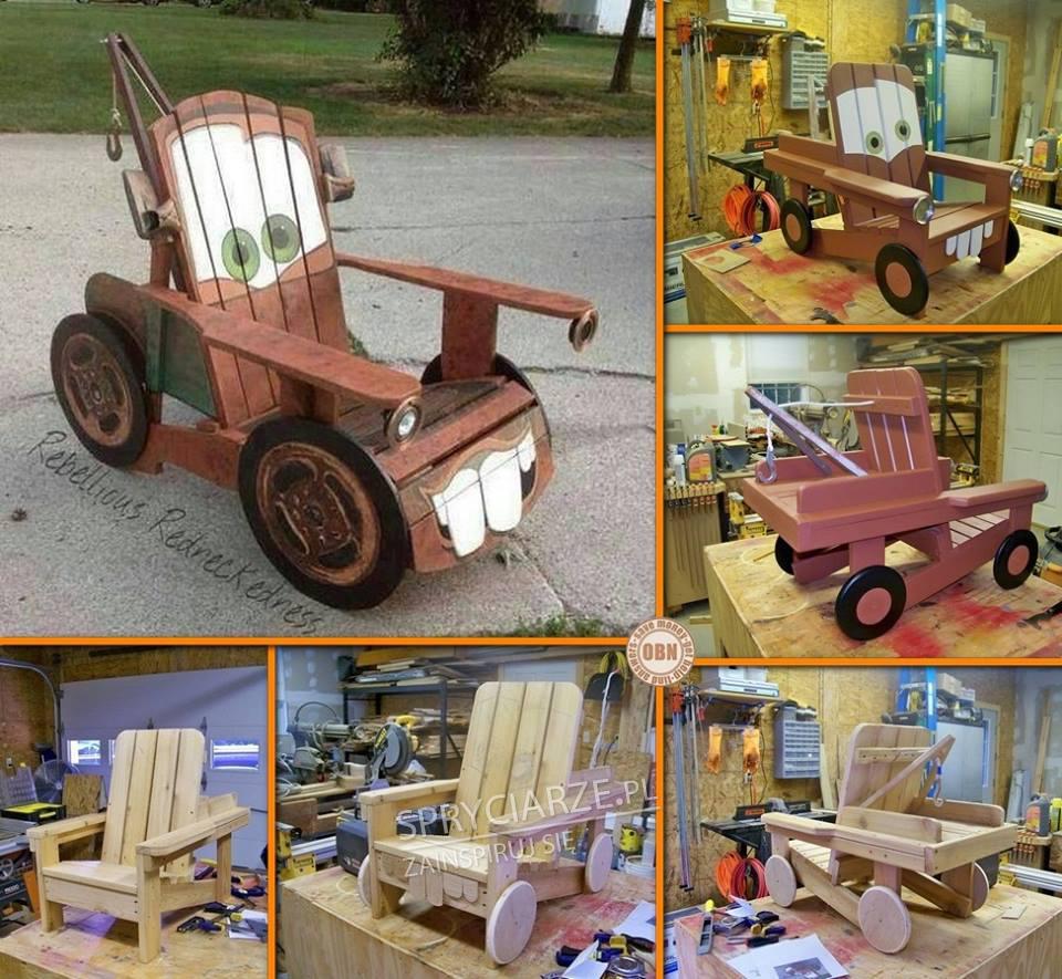 Drewniane krzesełko dla małego fana samochodów