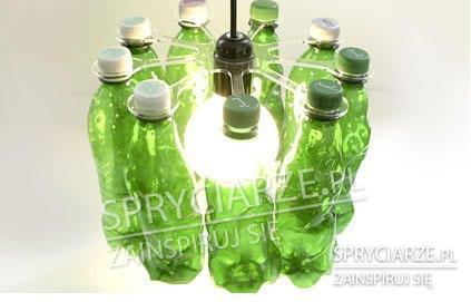 Żyrandol z plastikowych butelek